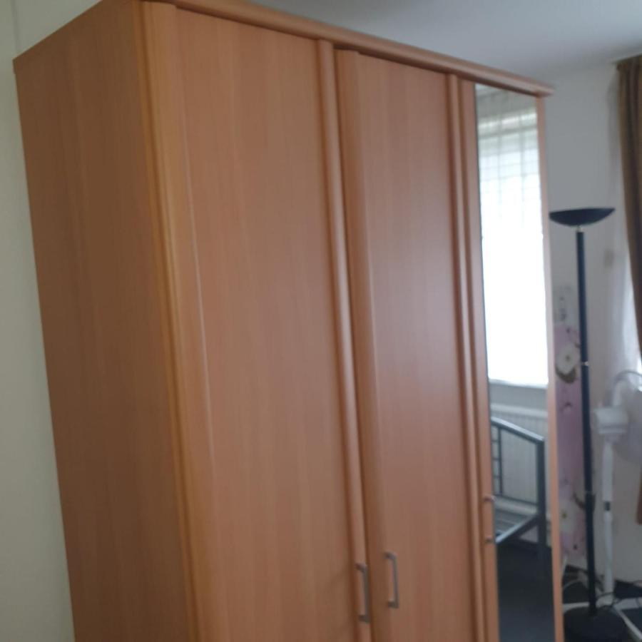 Ferienwohnung Maj Нойс Экстерьер фото